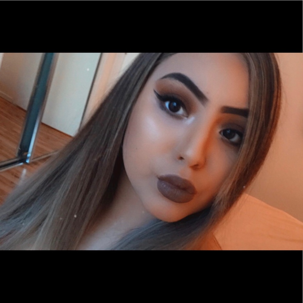 Meet your Posher, Yolanda